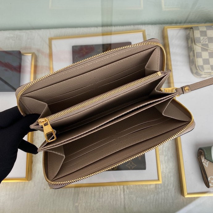 Luxury Bicolor Zippy Wallet