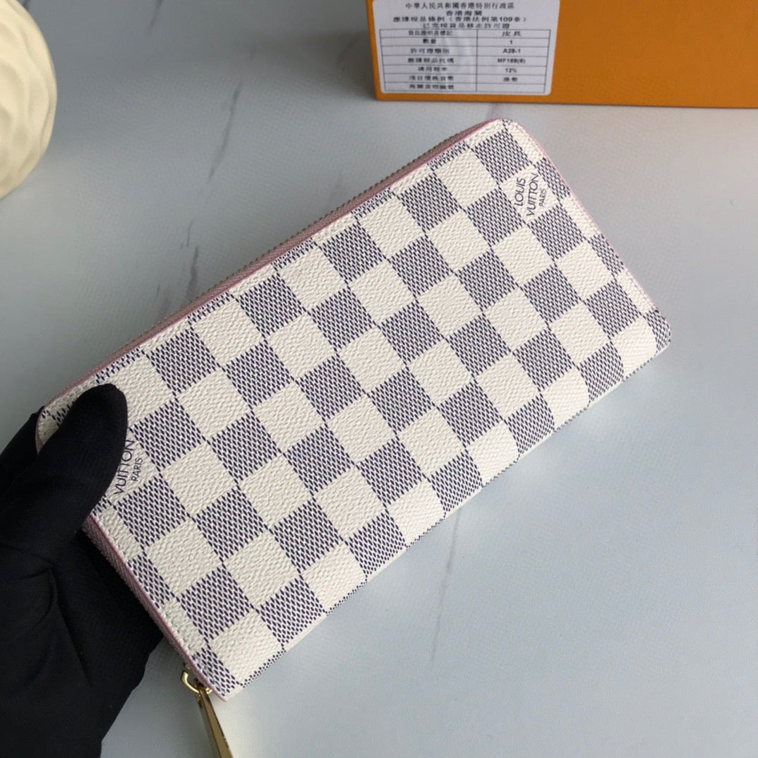 Luxury White Checkered Zippy Wallet